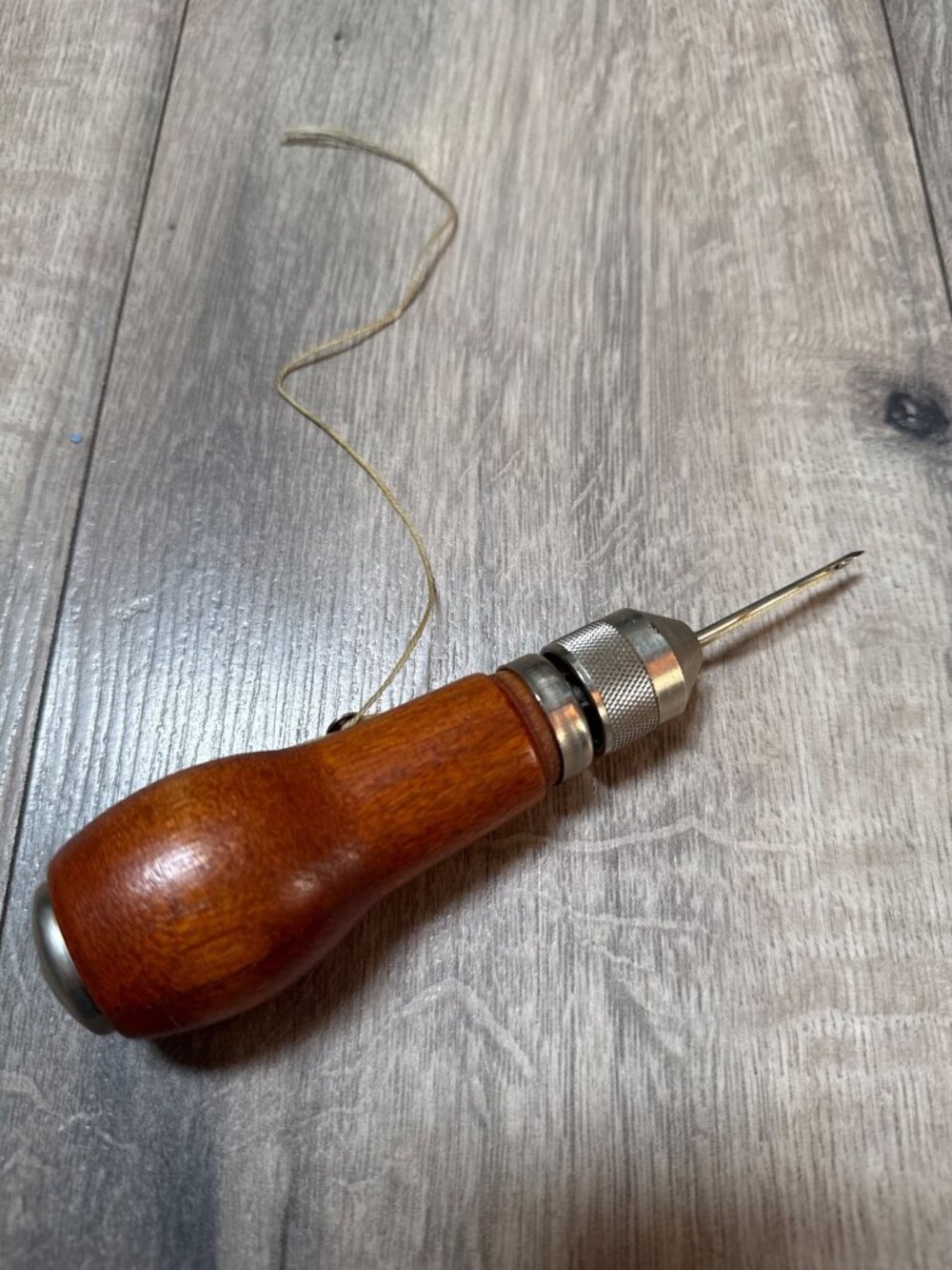 Wood Handle Sewing Awl With Thread & Needle For Leather Crafting Repair 6-Inches